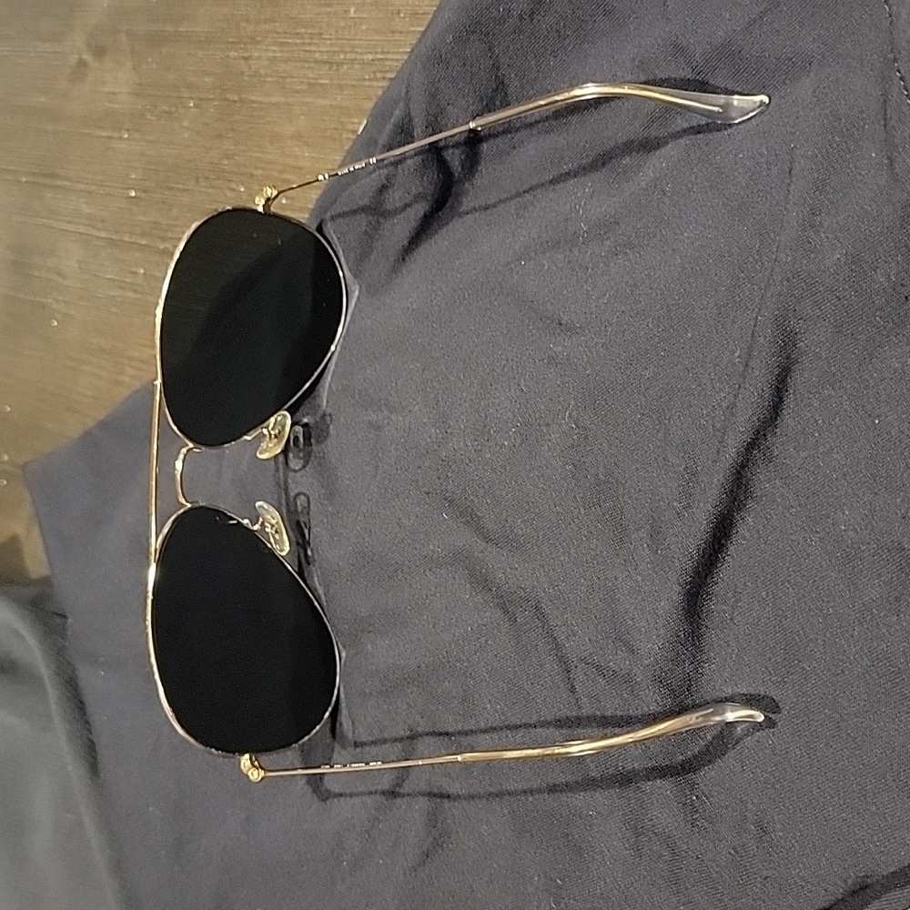 Ray-Ban aviators - Picture 2 of 5